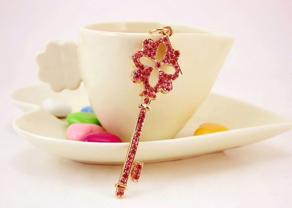 Vintage Key Shape Flower Crystal Diamante Rhinestone Bag Charms Handbag Keyrings Pendant Key Chain