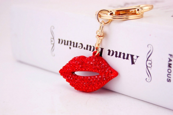 Sparkling Diamante Rhinestone Red Lips Bag Charms Handbag Pendant Keyring Key Chain