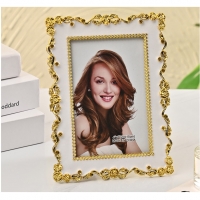 Style 9 6x4 Inch Freestanding Portrait Photo Frame