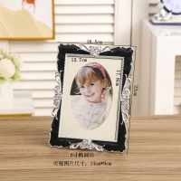 Style 66 Rose Flowers Emerald Black Silver 7x5 Photo Frame