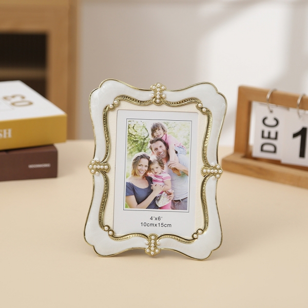 Style 73 Emerald White 6x4 Photo Frame